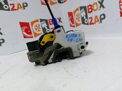 Замок двери слева спереди 13579521 Opel Astra 2013