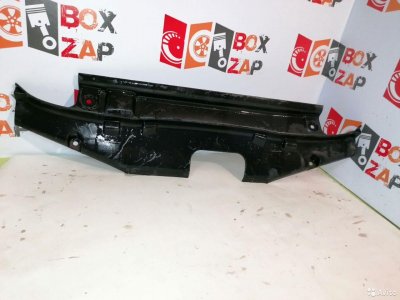 Кожух замка капота 61874AV610 Nissan Primera P12E