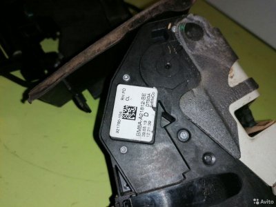 Замок двери справа спереди bm5aa21812be Ford Focus