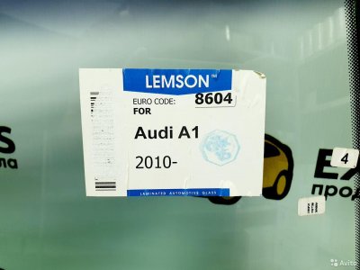 Лобовое стекло Audi A1 2010- Lemson