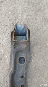 5710433052 Балка подрадиаторная Toyota Camry V50