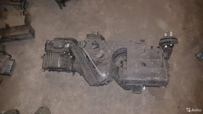 7P1820005K Корпус отопителя VW Touareg