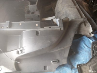 Обшивка багажника правая Mazda CX-7 EG2168851