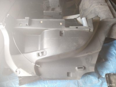 Обшивка багажника правая Mazda CX-7 EG2168851